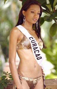 Rychacviana Coffie, Miss Universe Curacao 2005